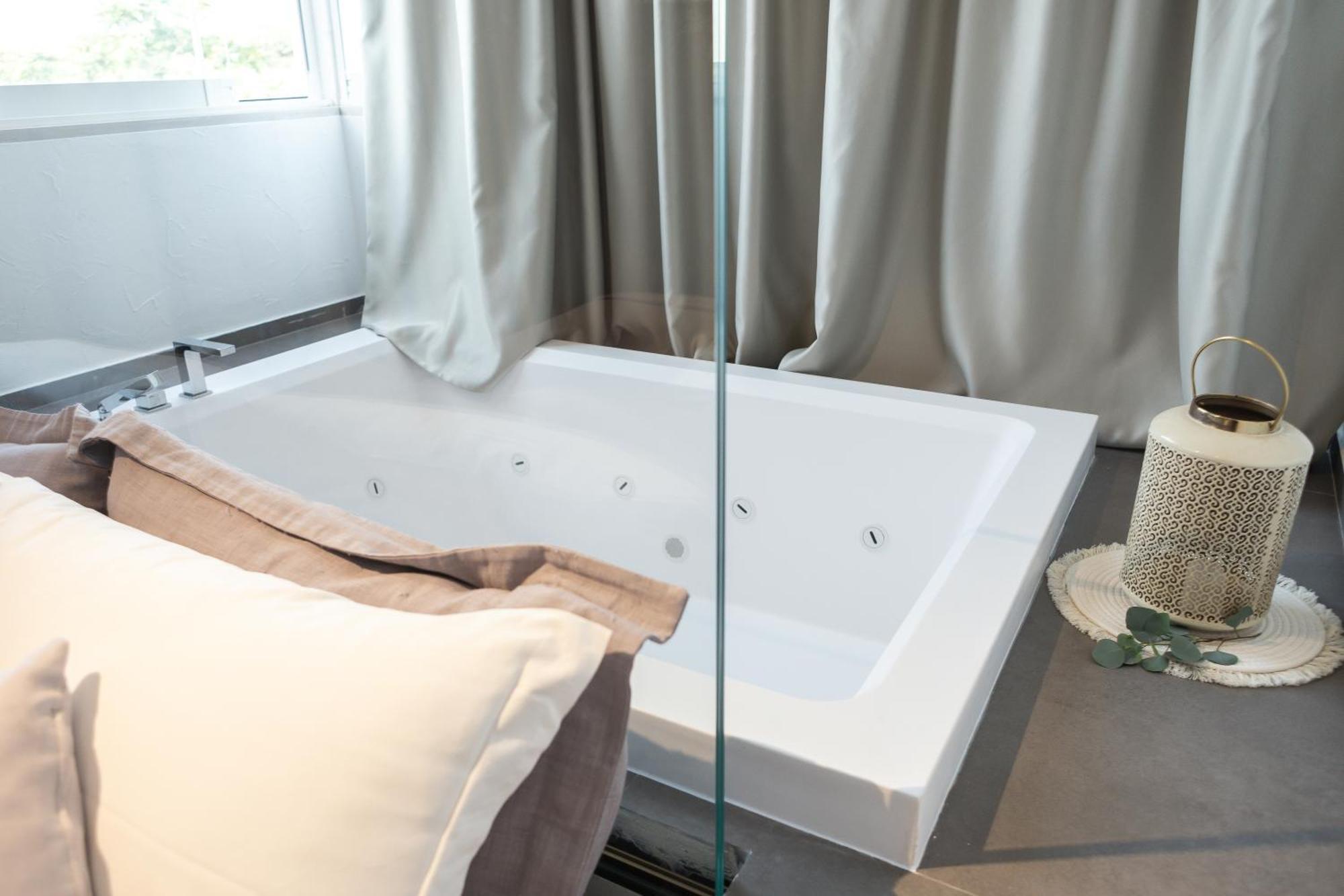Vigna Caracciolo Bed & Breakfast ตรานิ ภายนอก รูปภาพ
